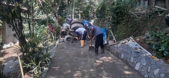 
 Pemdes Antajaya Kec.Tanjungsari realisasikan Rabat Beton dan TPT melalui Anggaran DD tahap II 2025